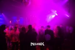 box090