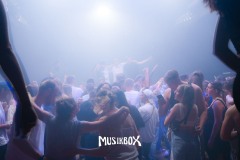 box048