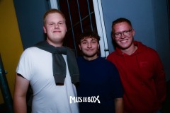 box083
