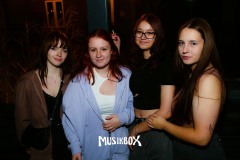 box084