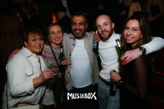 box044