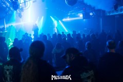 02-03-Box-20