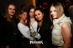 box032