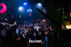 box043