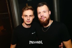 box019