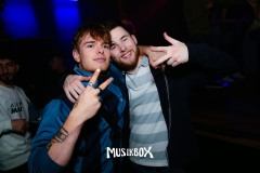 1_box098