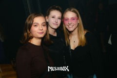 box002