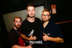 box044