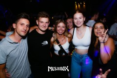 box083