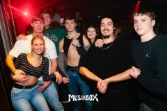 box016