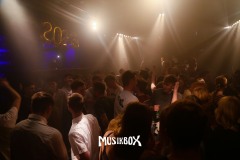 box083