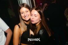 box090