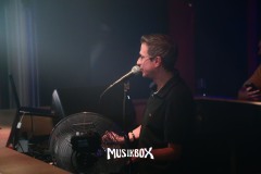 box094