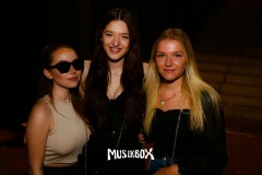 box023
