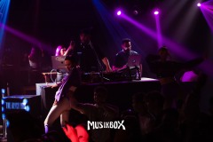 box028