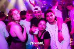 box076