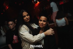 vNNOajhX
