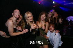 box009