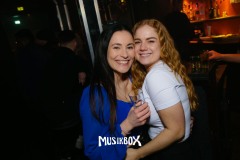 box083