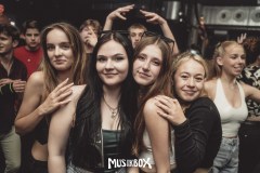 IvkNXl3G