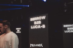 LqomSKGi
