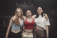 igLmCyj7