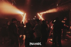 08-10-Box-08