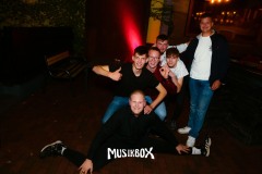 box049