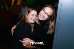 box090