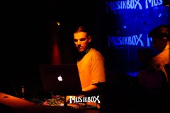 box093