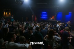 box048