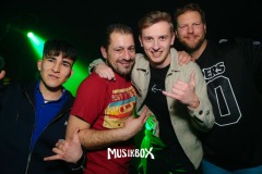 box090
