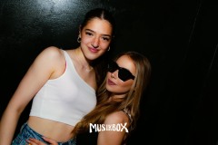 box083