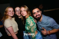 box048