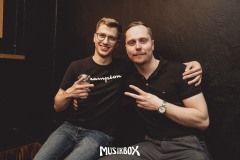 R7ImUSiP