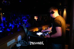 box053