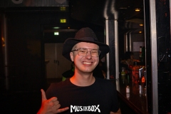 DSC089
