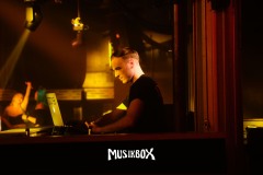 box057