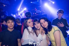 12-16-Box-089