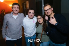 box033