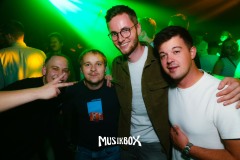 box090