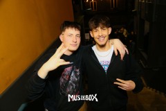 box044