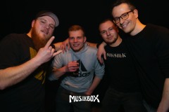 box025