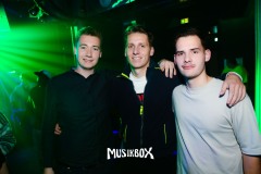 box093