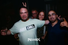 box002