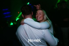 box049
