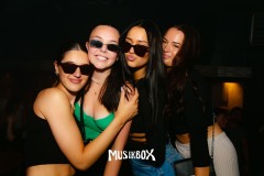 box033