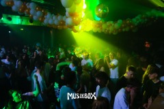box185