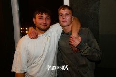 box049