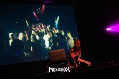 box015